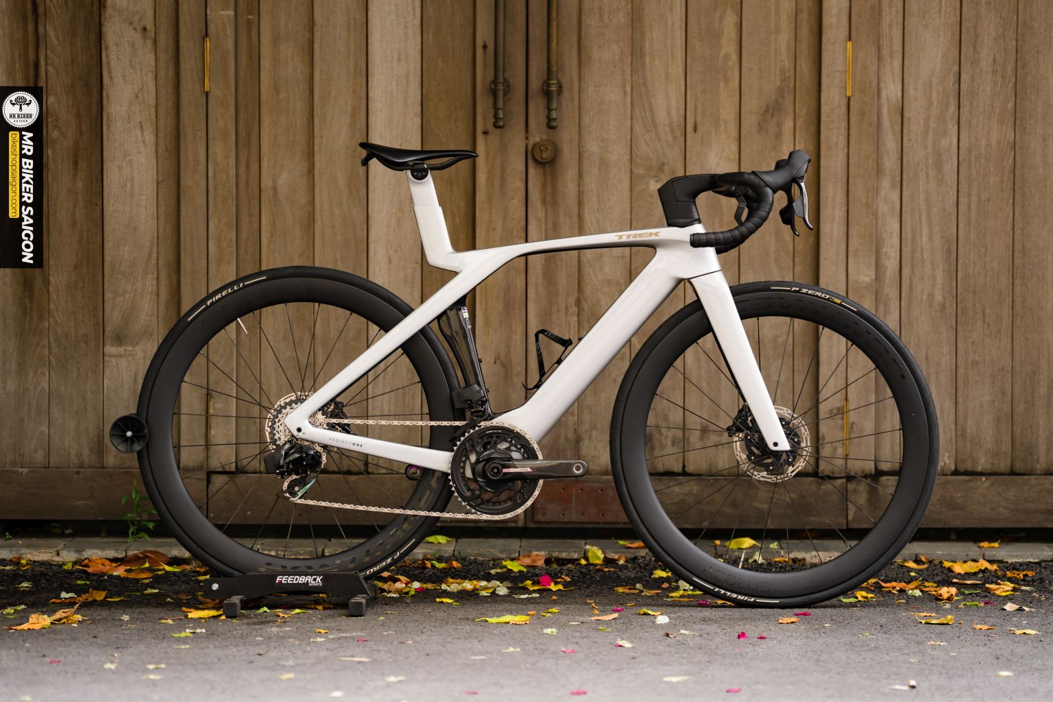 Madone SLR 7 AXS Gen 7 97% size 52